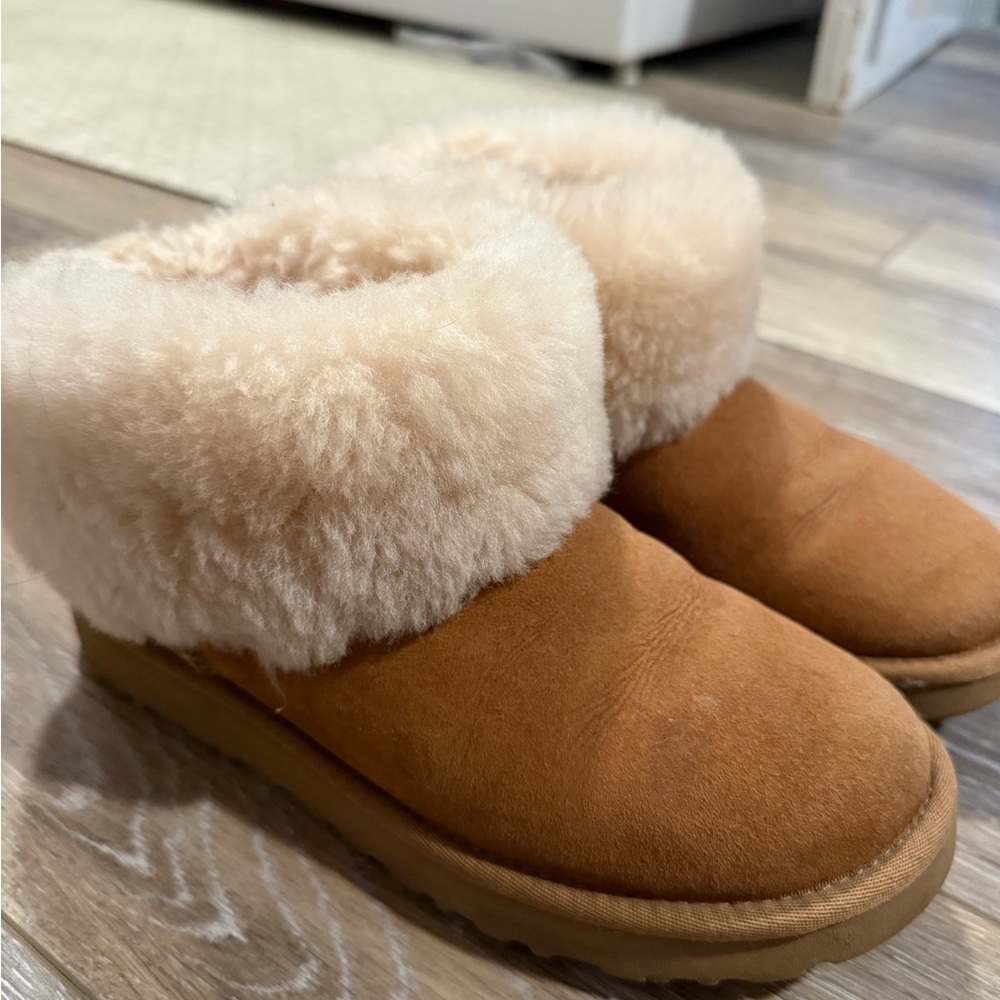 UGG Tan Ankle Boots with Cream Fur